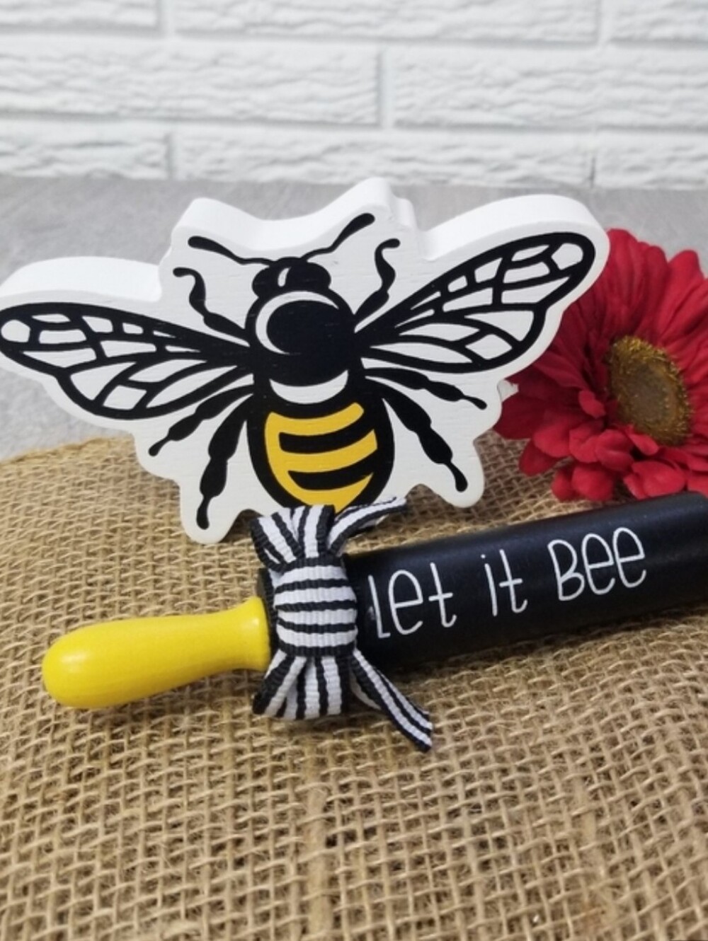 🌟FREE with Purchase🌟Bumblebee Themed Decor